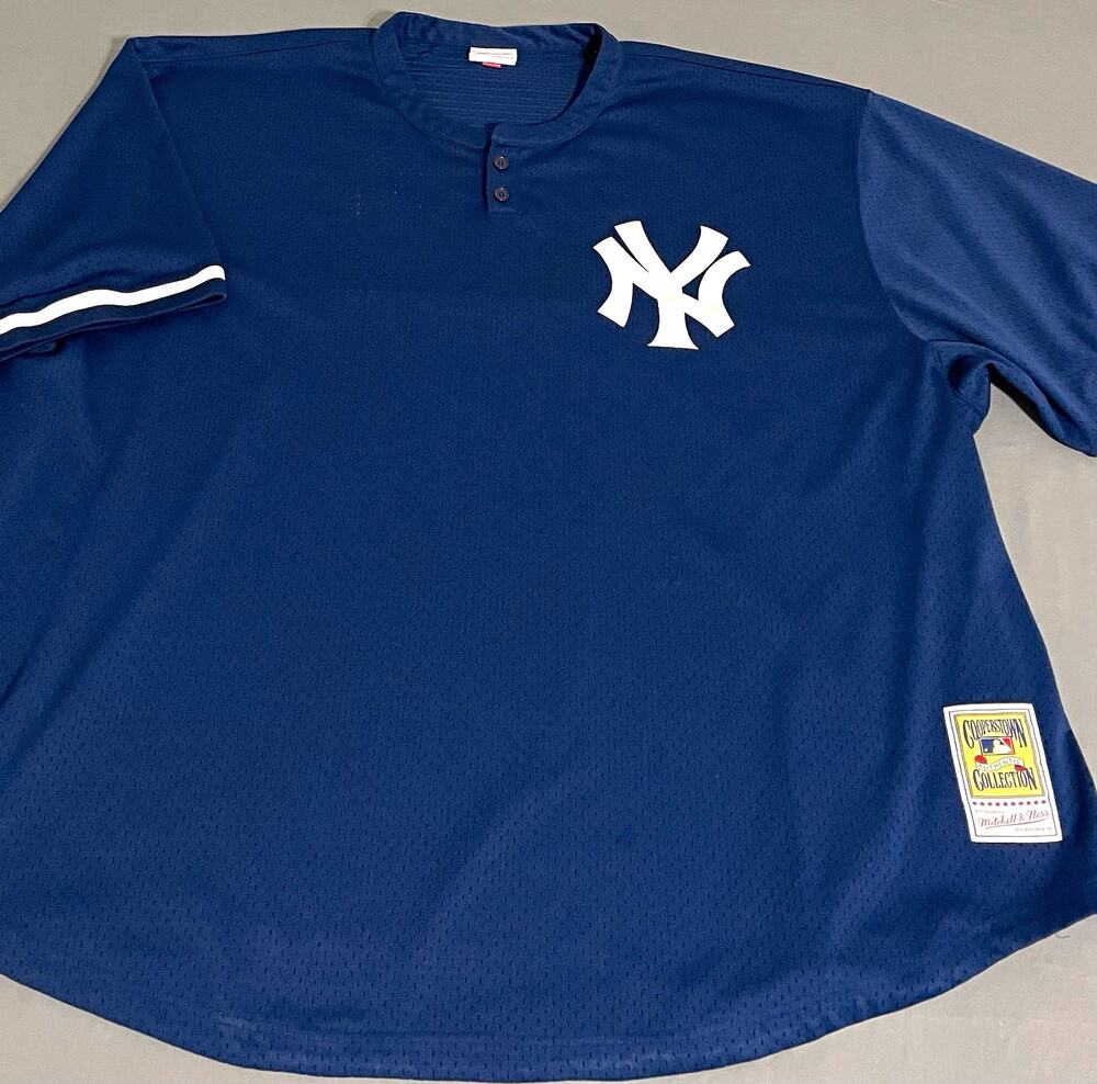 Mitchell & Ness NY Yankees Mariano Rivera #42 1995 Rookie Mesh Jersey 6XLB
